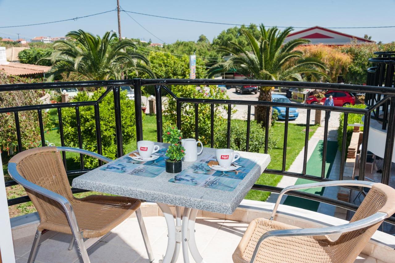 Costas Hotel Каламакион Экстерьер фото